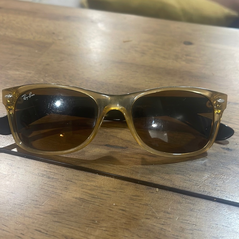 Ray Ban Brown/Black Wayfarer sunglasses